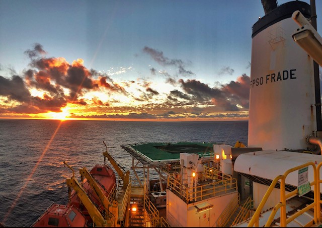 Petrorio - plataforma de Frade.jpg